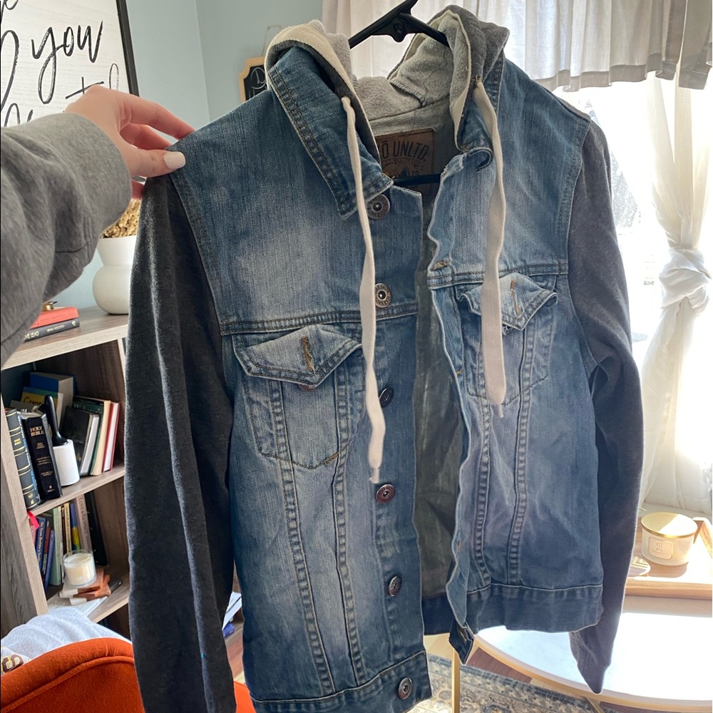 Jean jacket - Picture 2 of 3